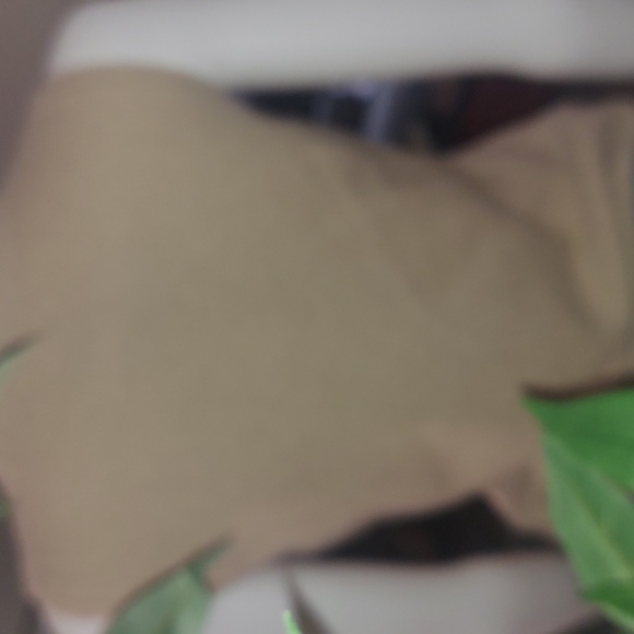 Dooney and Bourke 100% CASHMERE sweatervest - Picture 3 of 5